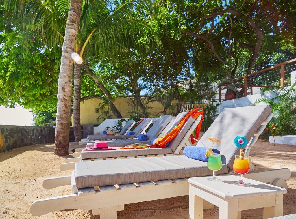 Le Beachclub Pereybere Beach ภายนอก รูปภาพ