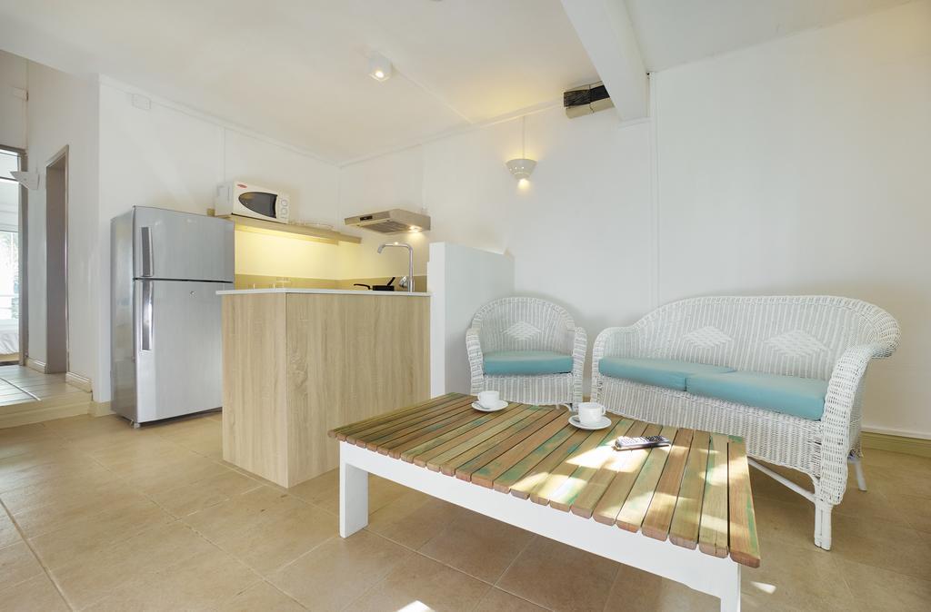 Le Beachclub Pereybere Beach ภายนอก รูปภาพ