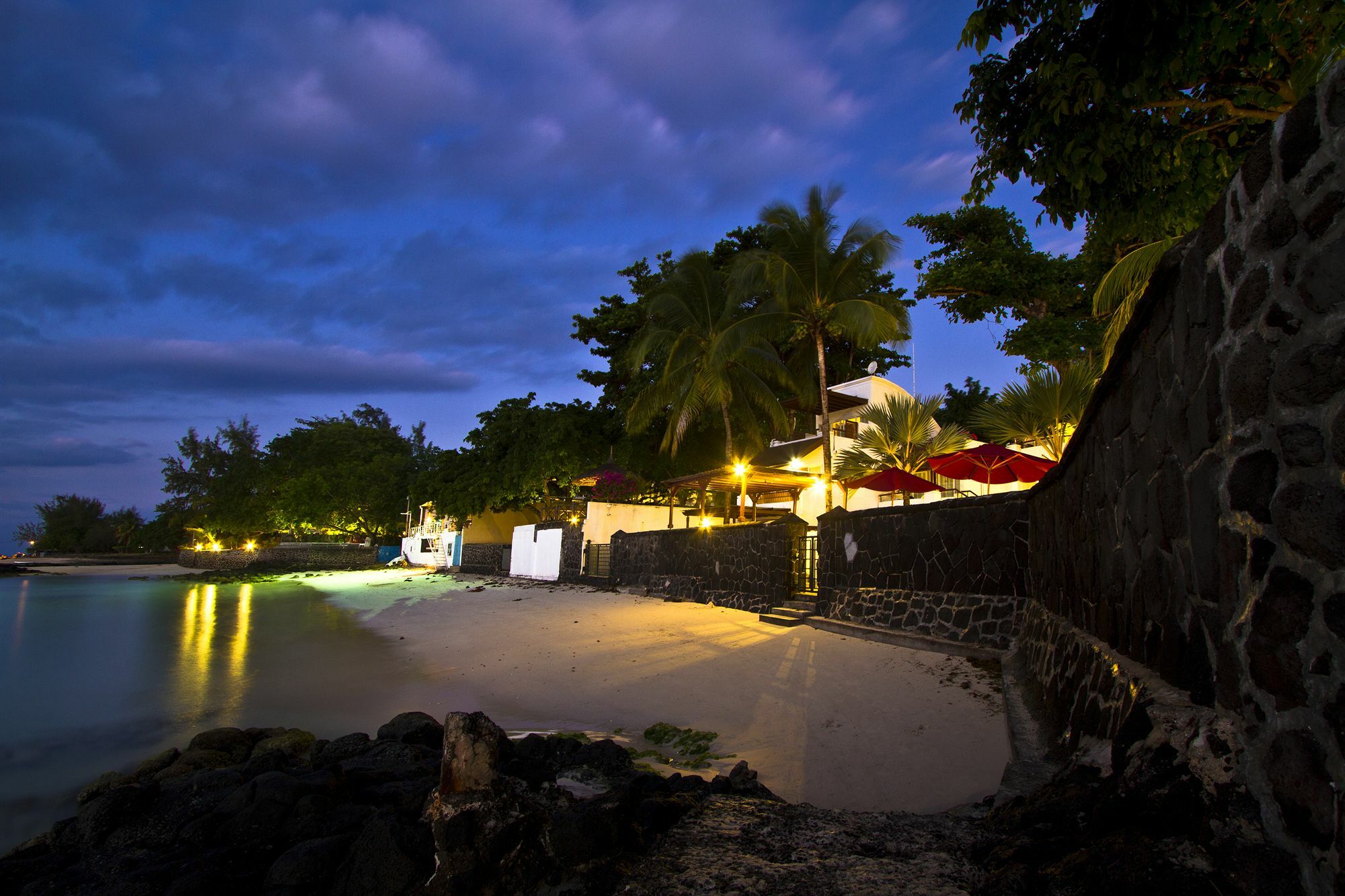 Le Beachclub Pereybere Beach ภายนอก รูปภาพ