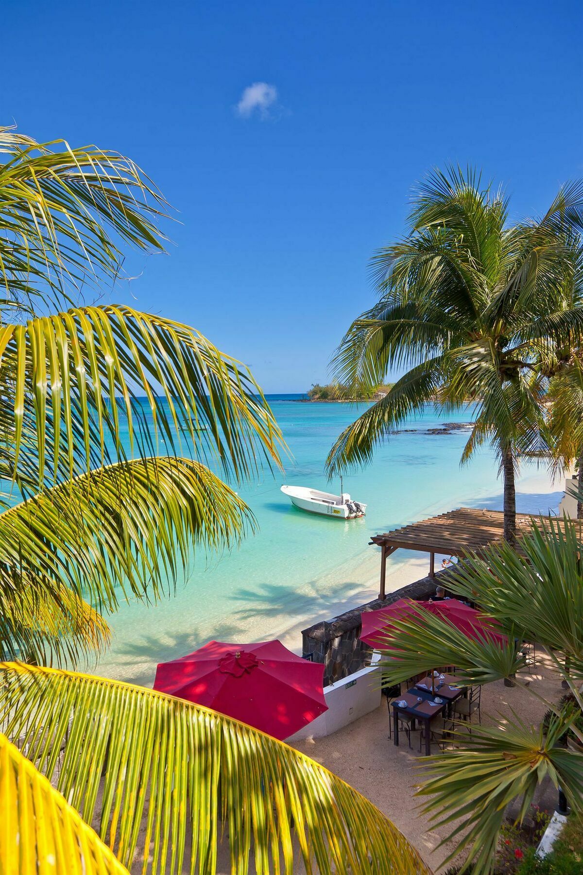 Le Beachclub Pereybere Beach ภายนอก รูปภาพ