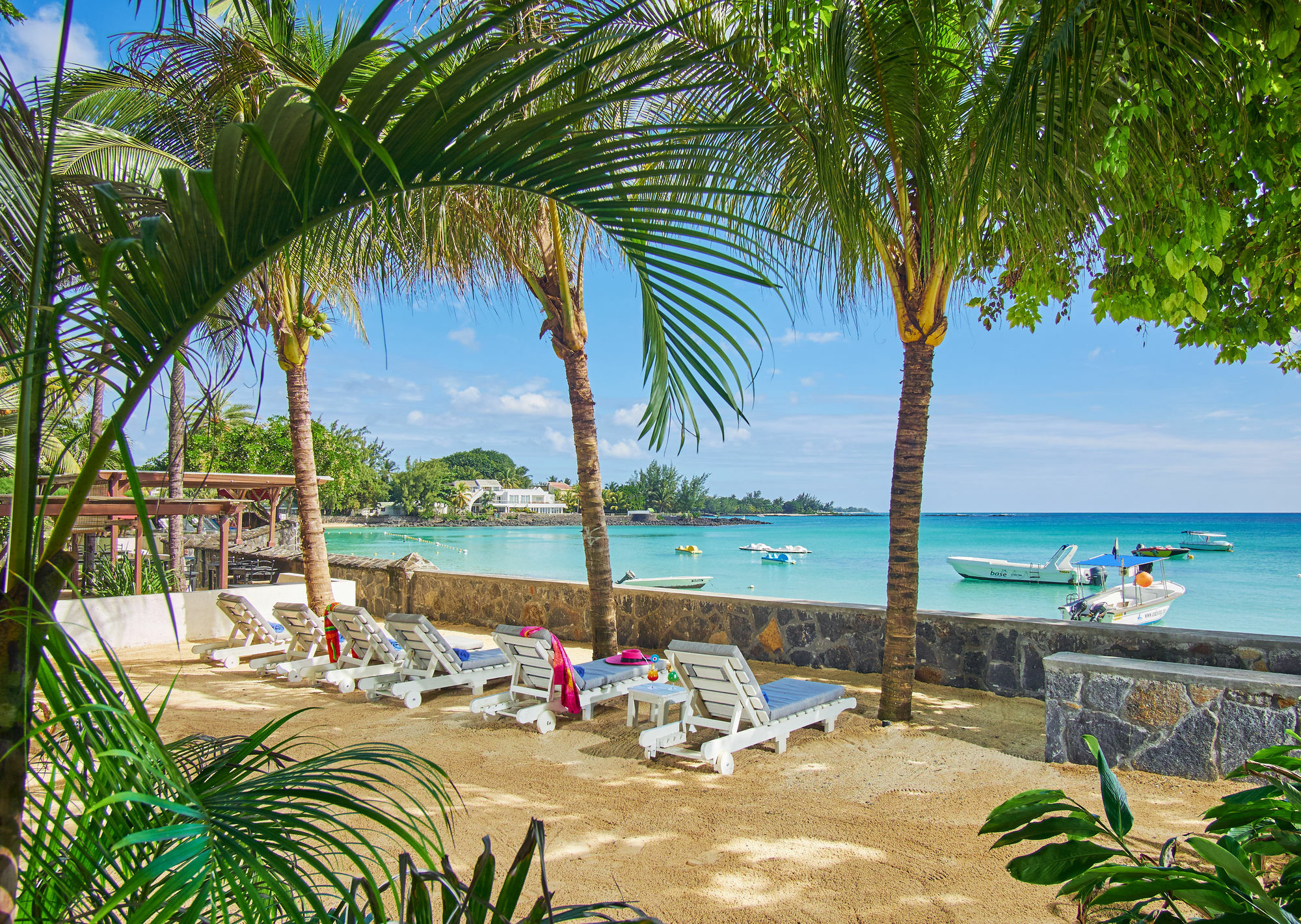 Le Beachclub Pereybere Beach ภายนอก รูปภาพ