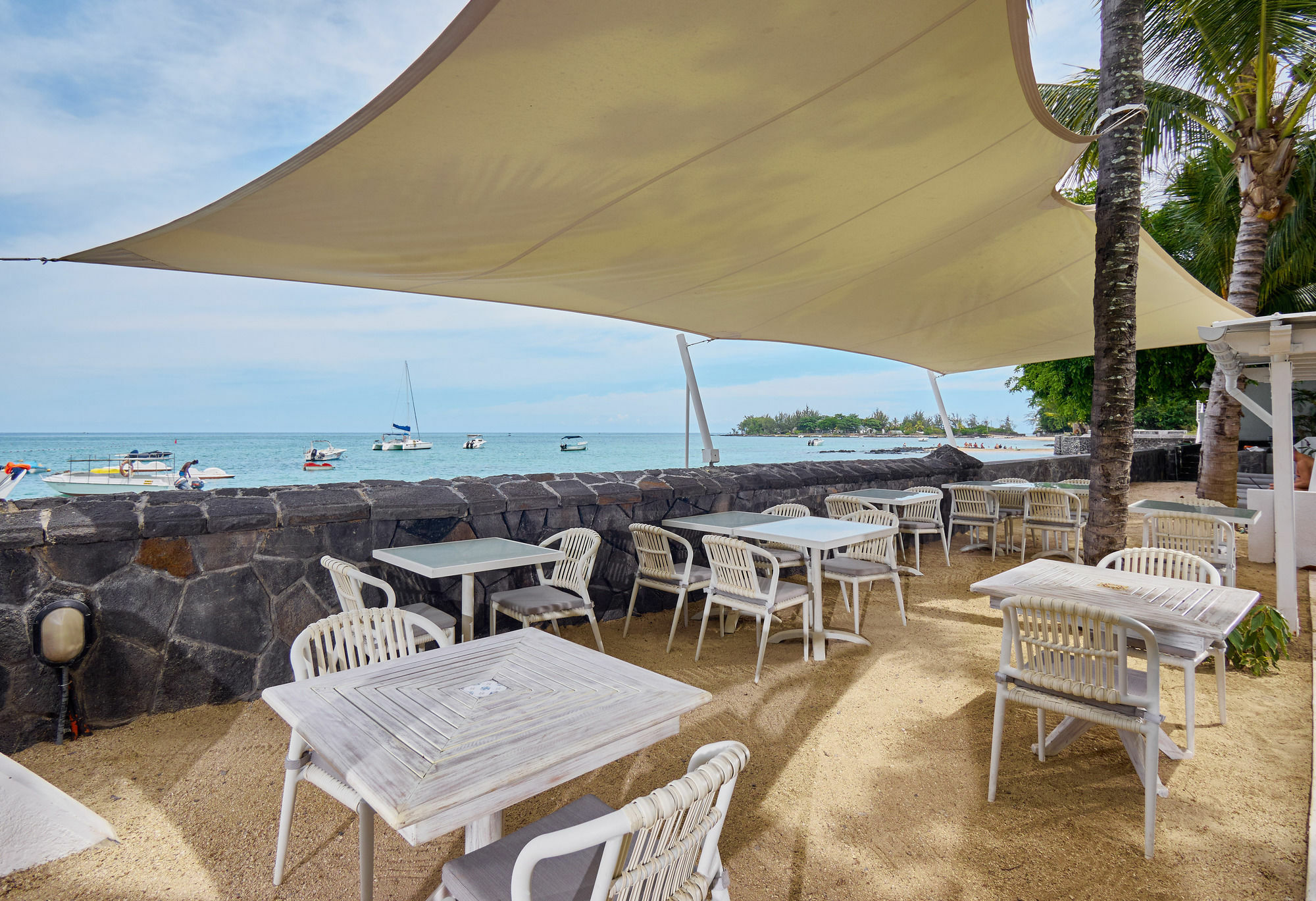 Le Beachclub Pereybere Beach ภายนอก รูปภาพ
