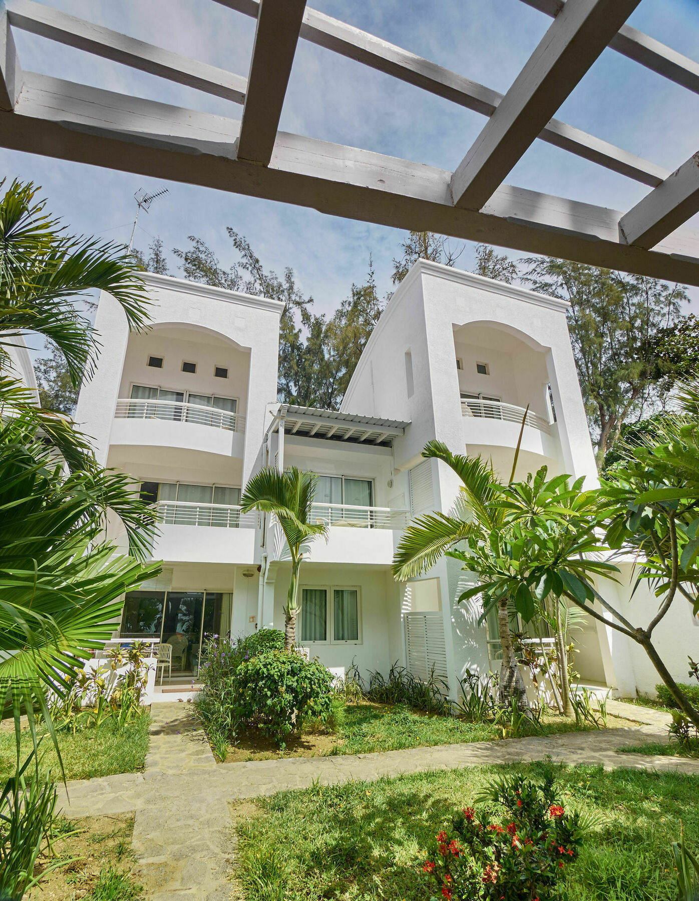 Le Beachclub Pereybere Beach ภายนอก รูปภาพ